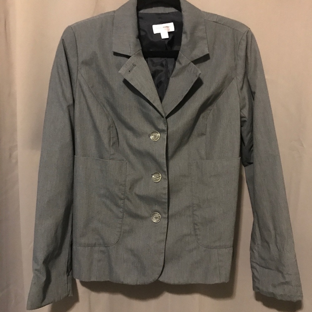 Isaac Mizhari gray blazer ✨